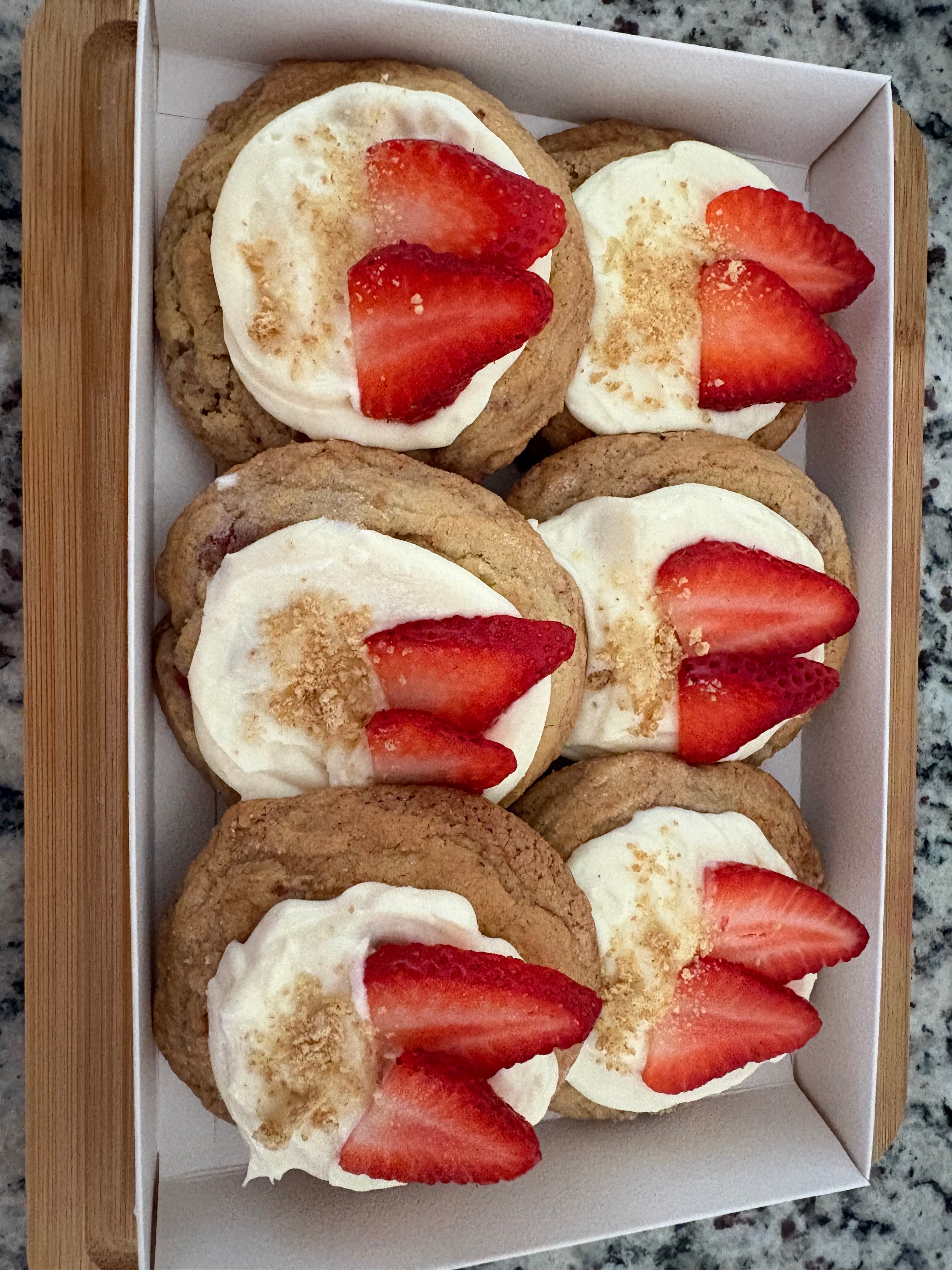 Strawberry Cheesecake Cookie